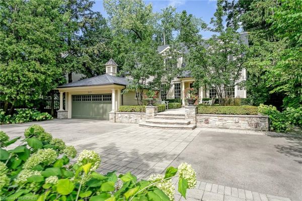 317 Chartwell Road, Oakville