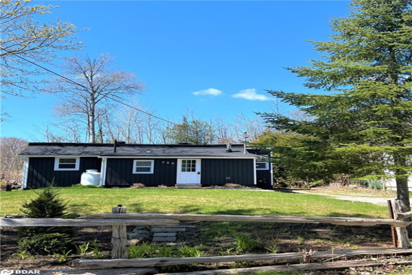 700 Plum Drive, Innisfil