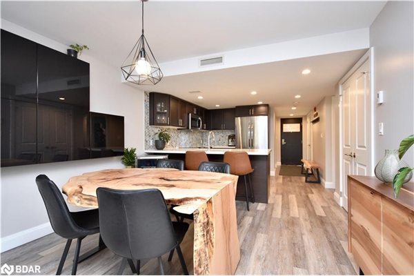 80 Horseshoe Valley Boulevard, Oro-Medonte