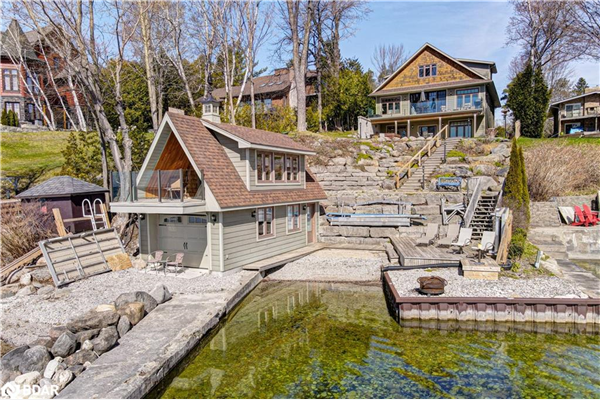 2675 Lakeshore Road E, Oro-Medonte