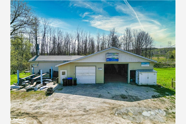 139 Coldwater Road, Waubaushene