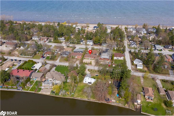 106 Old Mosley Street, Wasaga Beach