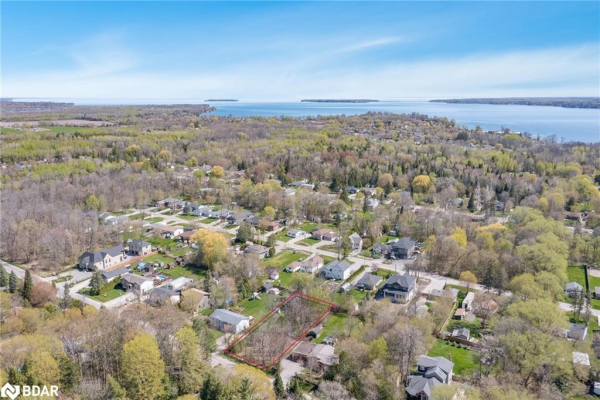 993 Corner Avenue, Innisfil