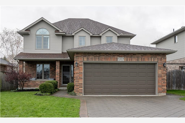143 Forest Grove Crescent, Dorchester