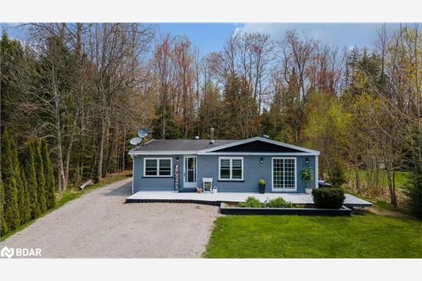1491 Gill Road, Springwater