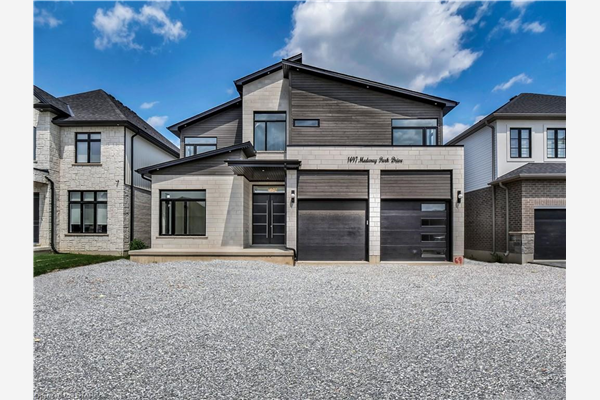 1535 Medway Park Drive, London