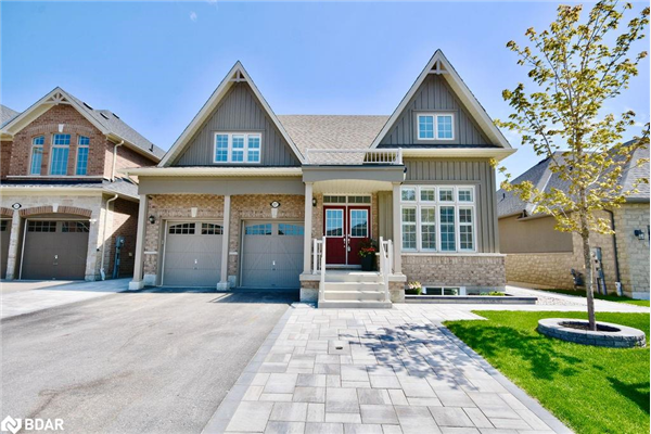 227 Trail Boulevard, Springwater