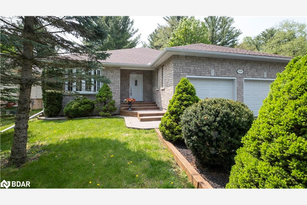 3196 Cowan Avenue, Innisfil