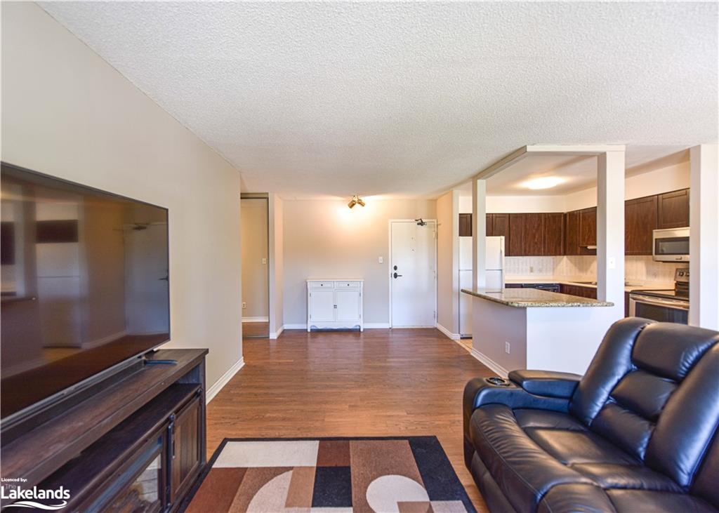1047 Mississaga Street, #307