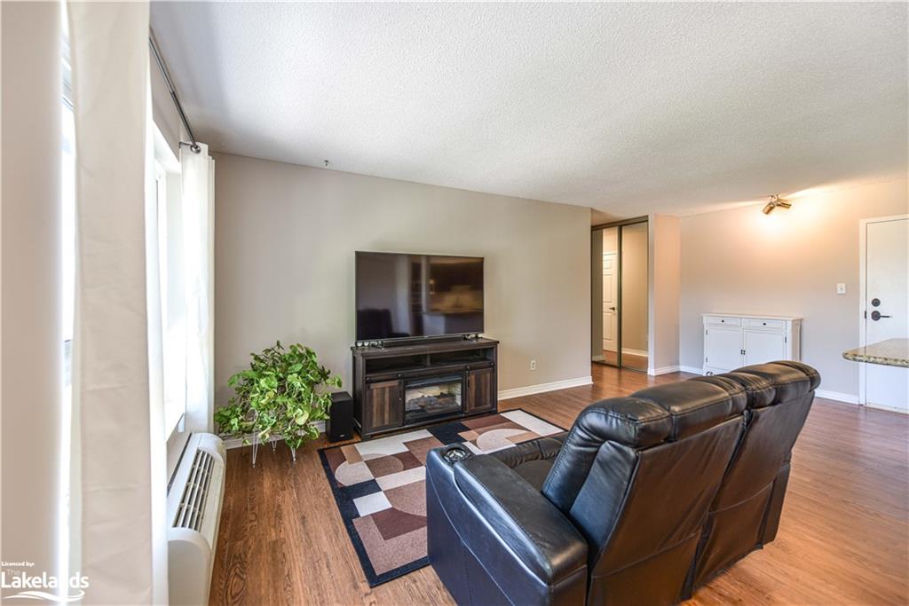 1047 Mississaga Street, #307