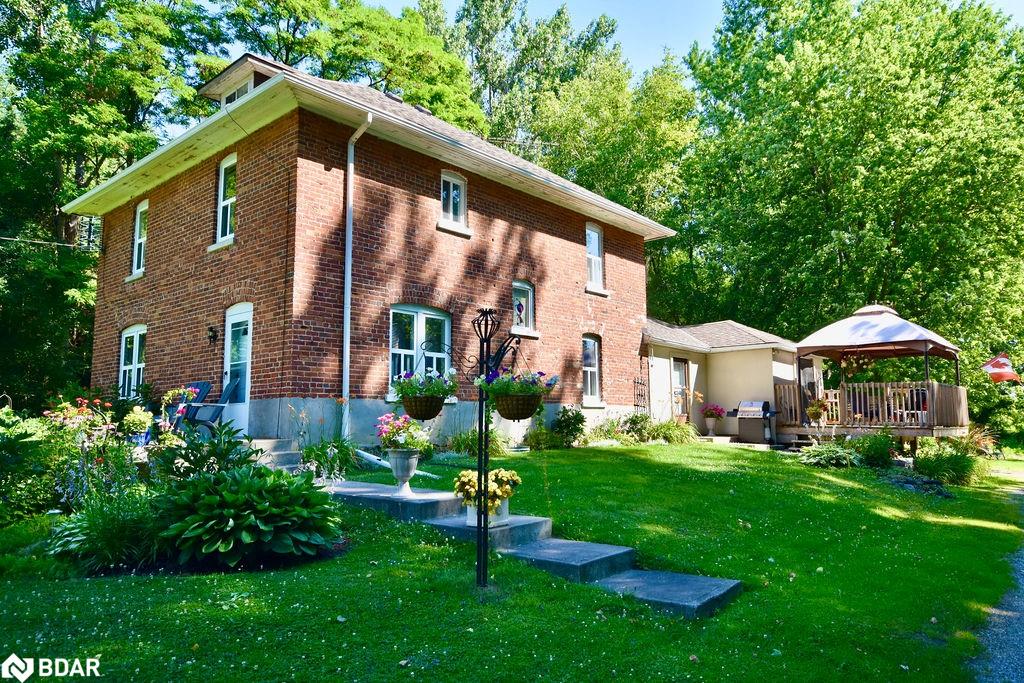 Listing 40424610 - Large Photo # 1