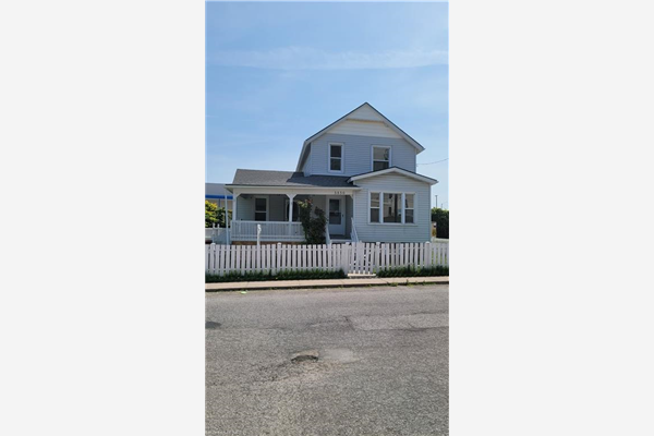 5856 Summer Street, Niagara Falls