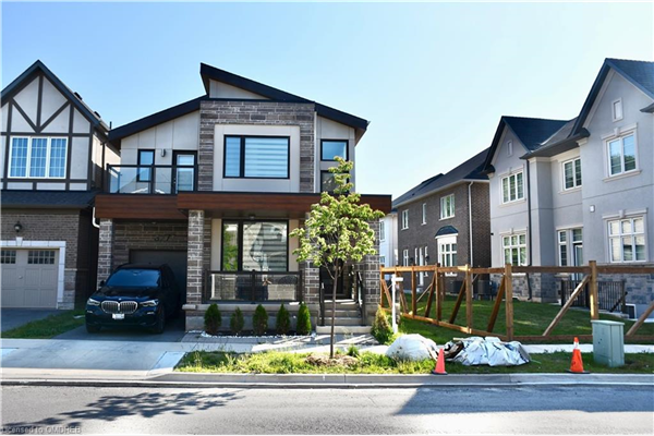 3277 Vernon Powell Drive, Oakville