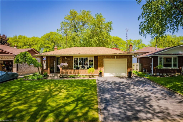 5985 Saint Anthony Crescent, Niagara Falls