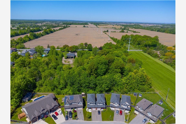 8847 Silverstar Court, Niagara Falls