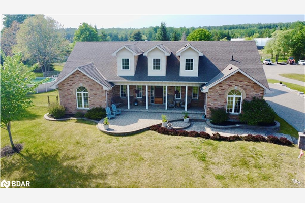 1336 Rainbow Valley Road E, Springwater