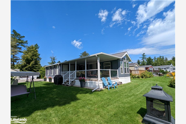 7 Kenora Trail, Wasaga Beach