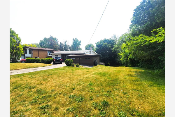 115 Bridge Street W, Waterloo