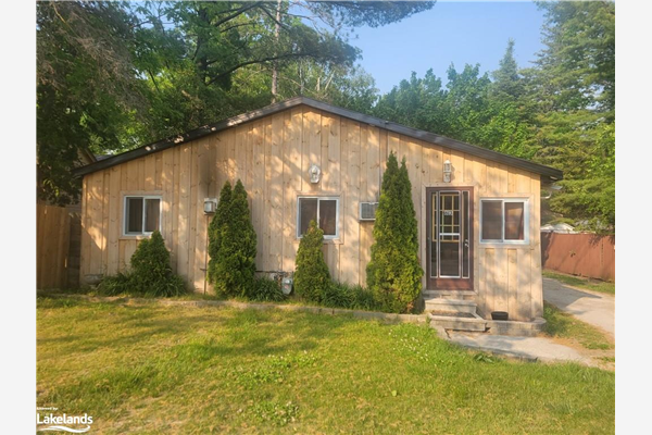 63 Beck Street, Wasaga Beach