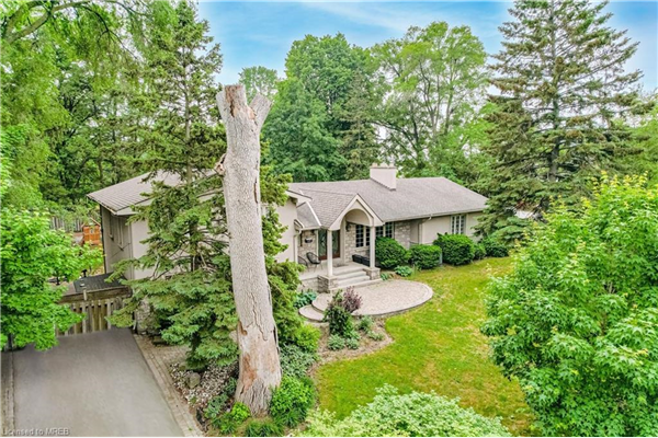 1572 Knareswood Drive Drive, Mississauga