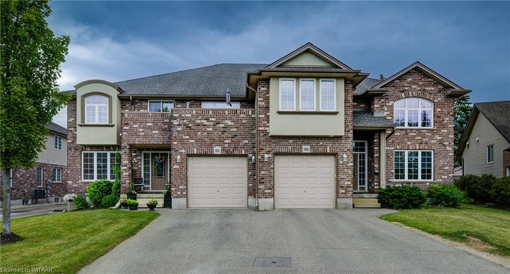 570 Hummingbird Crescent