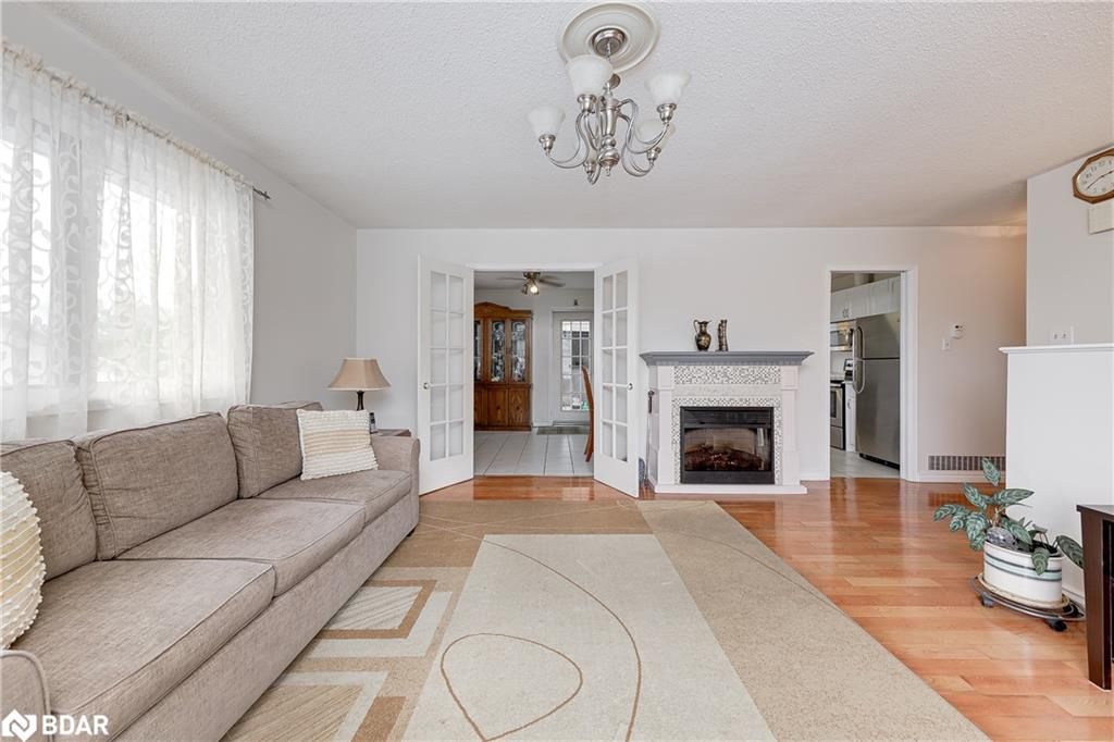 Listing 40443089 - Large Photo # 7