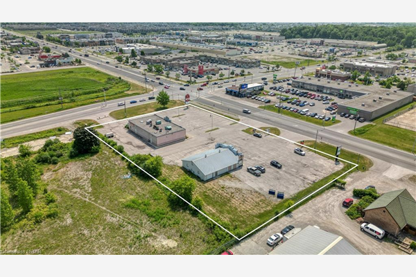 1455 Fanshawe Park Road W, London