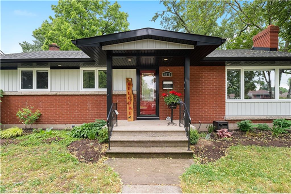 6478 Russell Street, Niagara Falls