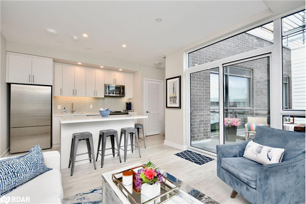 301 Sea Ray Avenue, Innisfil