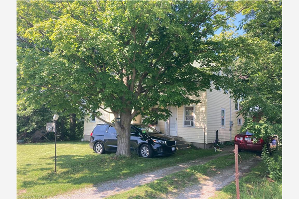 4537 Westchester Bourne, Belmont