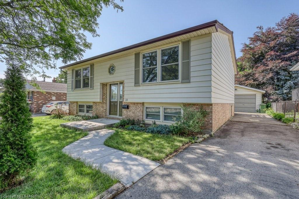 10 Erinlea Drive