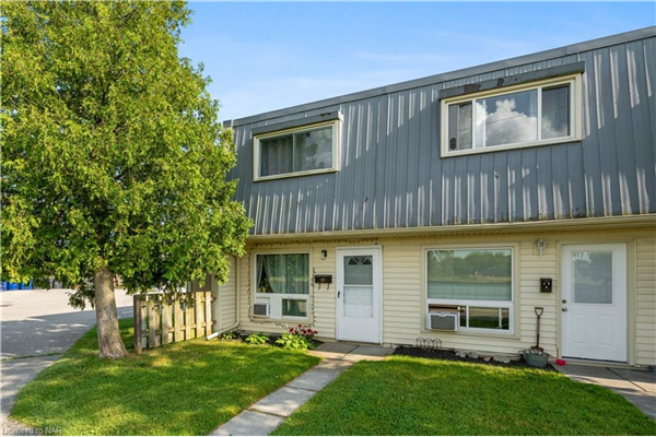 8646 Willoughby Drive, Niagara Falls