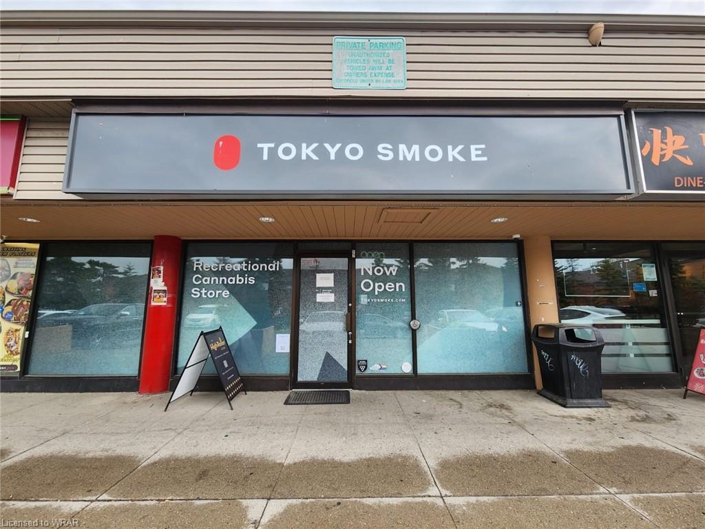 170 Univeristy Avenue W, #27
