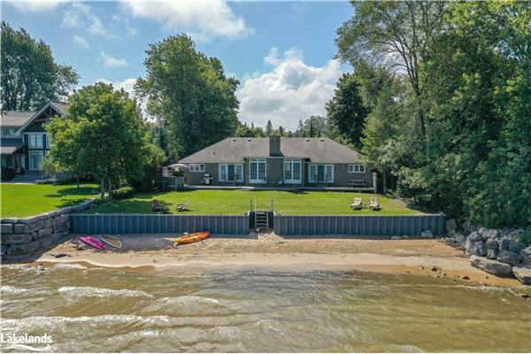 1942 Shore Lane, Wasaga Beach