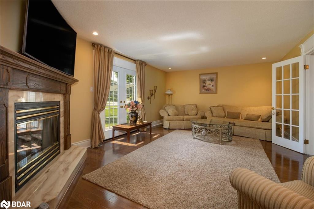 37 Nicholson Crescent