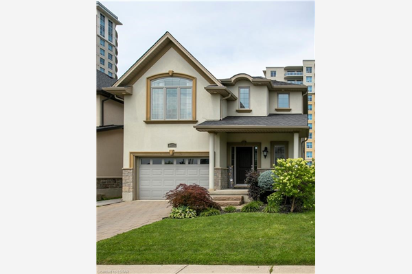 6621 Navin Crescent, London