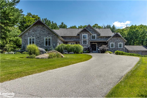 148 Goldfinch Crescent, Tiny