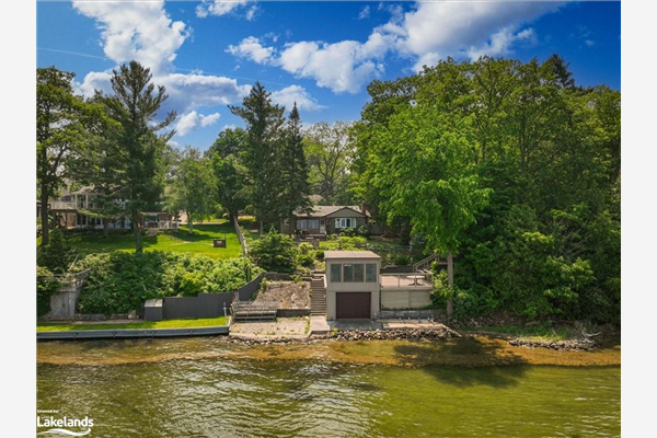 4 White Oaks Road, Barrie