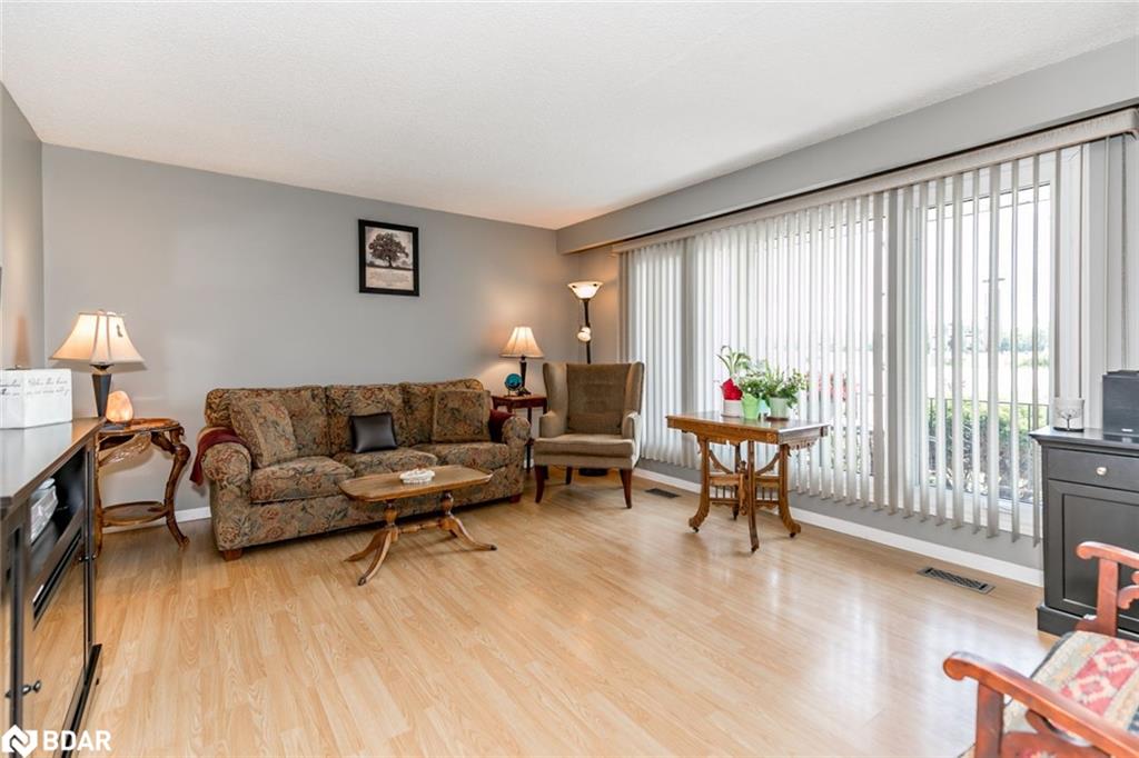 Listing 40465572 - Large Photo # 3