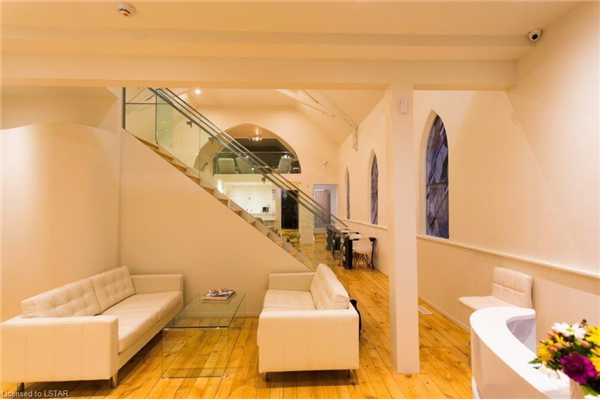 1541 Hyde Park Road, London