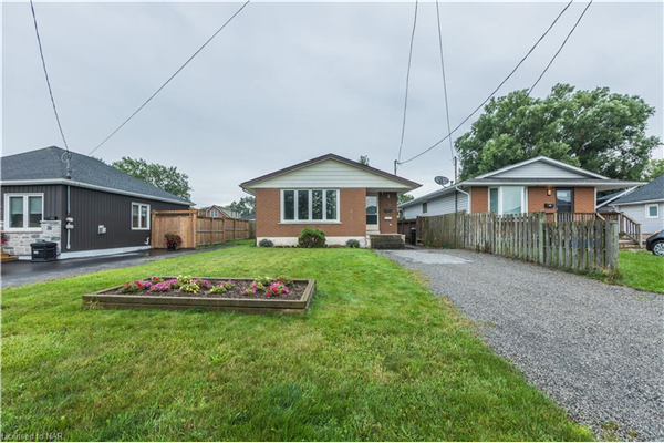 25 Huron Street, Welland