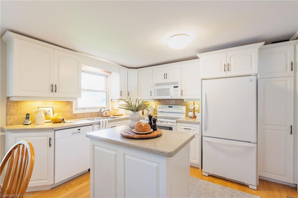 Listing 40469966 - Large Photo # 5