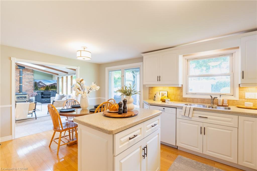 Listing 40469966 - Large Photo # 4