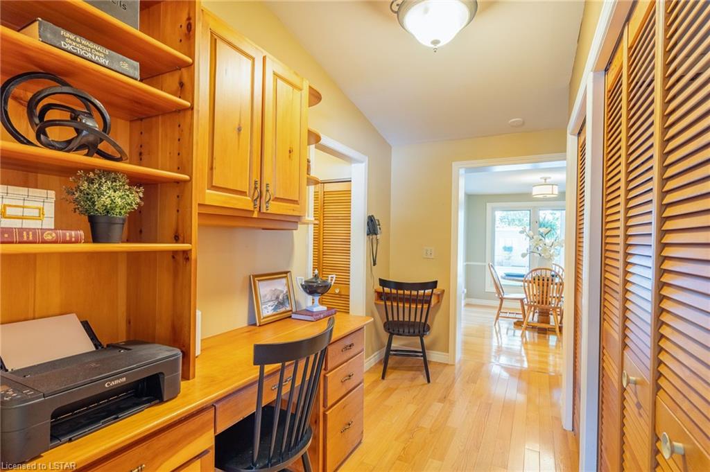 Listing 40469966 - Large Photo # 18