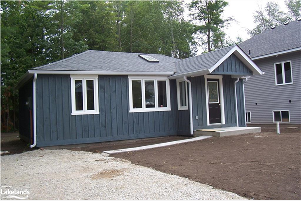 16 56th Street S, Wasaga Beach