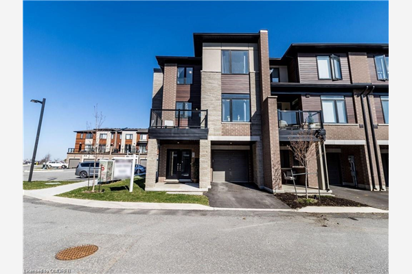 590 North Service Road, Stoney Creek