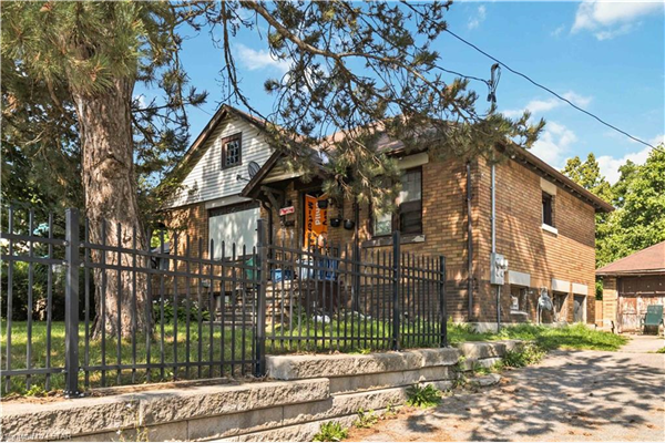 265 & 267 Springbank Drive, London