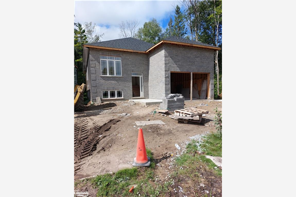 12 56th Street S, Wasaga Beach