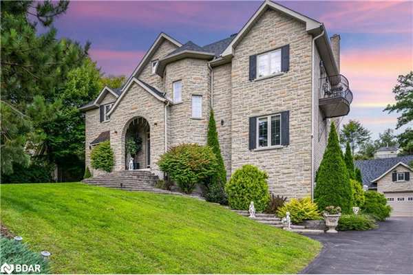 13 Bridle Trail, Midhurst