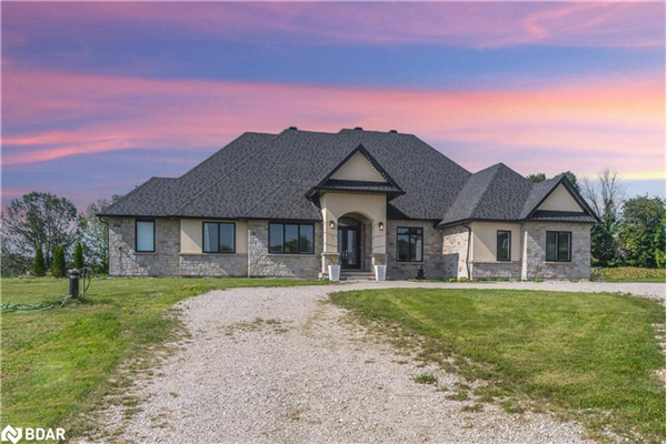687 Old Barrie Road E, Oro-Medonte